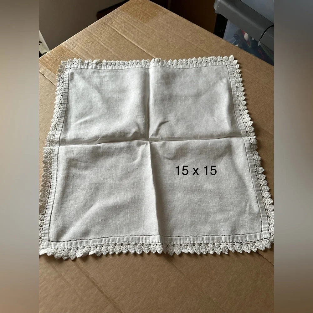 Vintage Linens 8 piece bundle mismatches